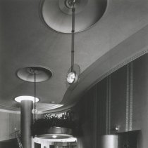 IL-Chicago-Esquire Foyer